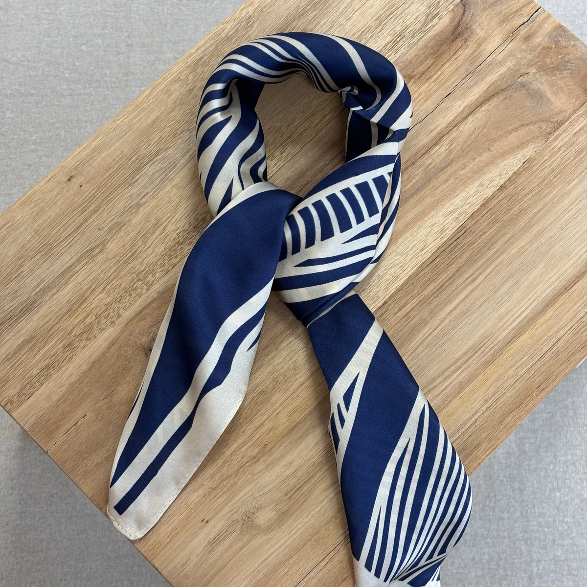 Tuch Navy (silky)