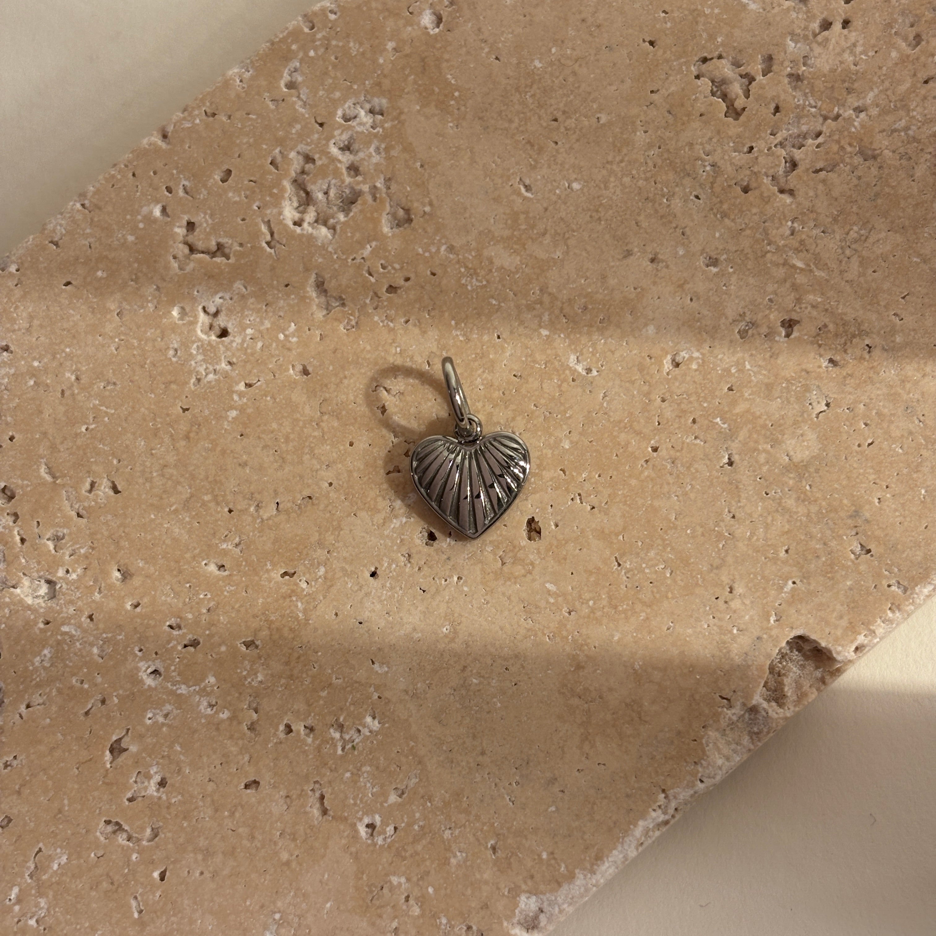 Herzstripes#Farbe_Silber