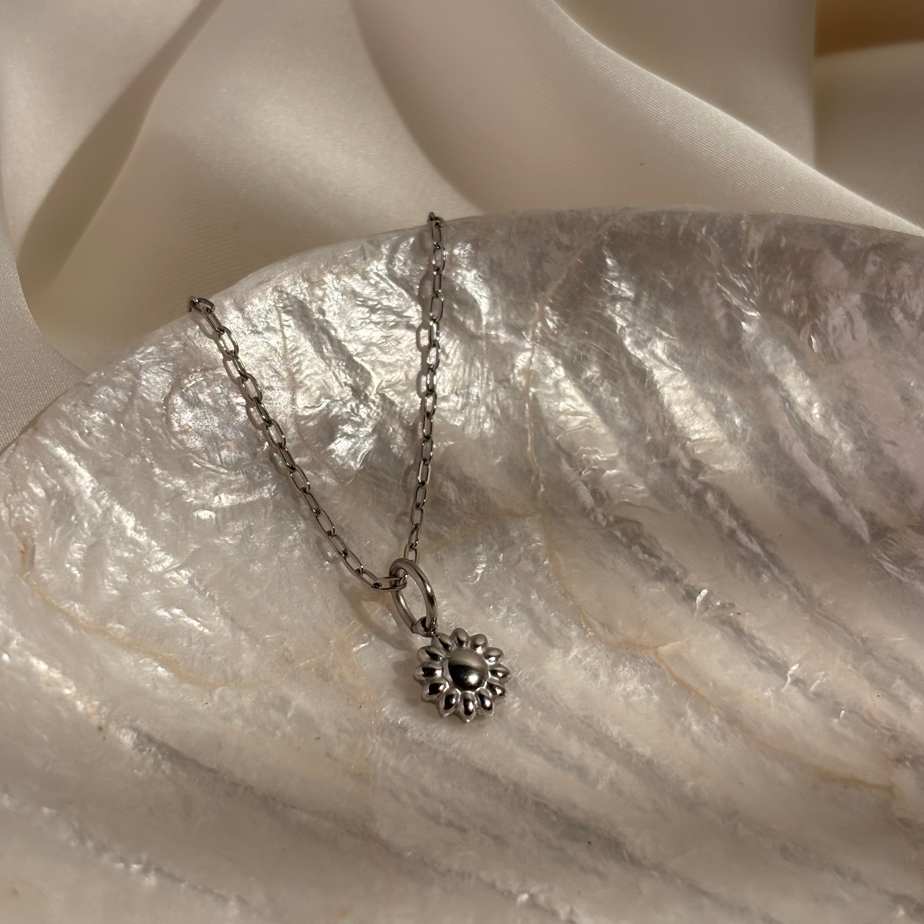 Sonnenblume#Farbe_Silber