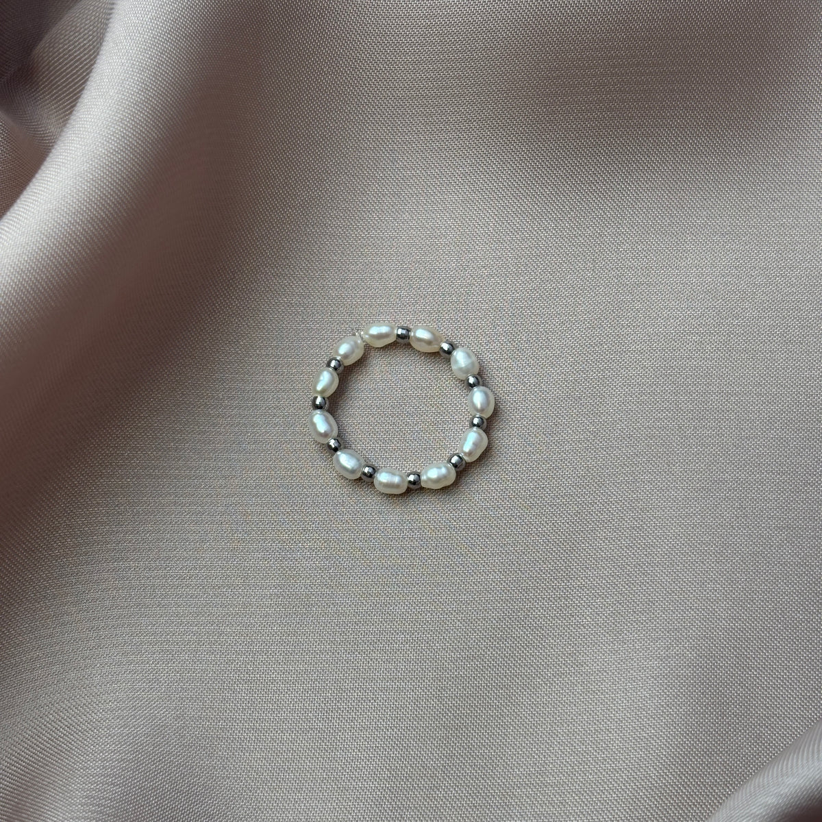 Perlenring#Farbe_Silber