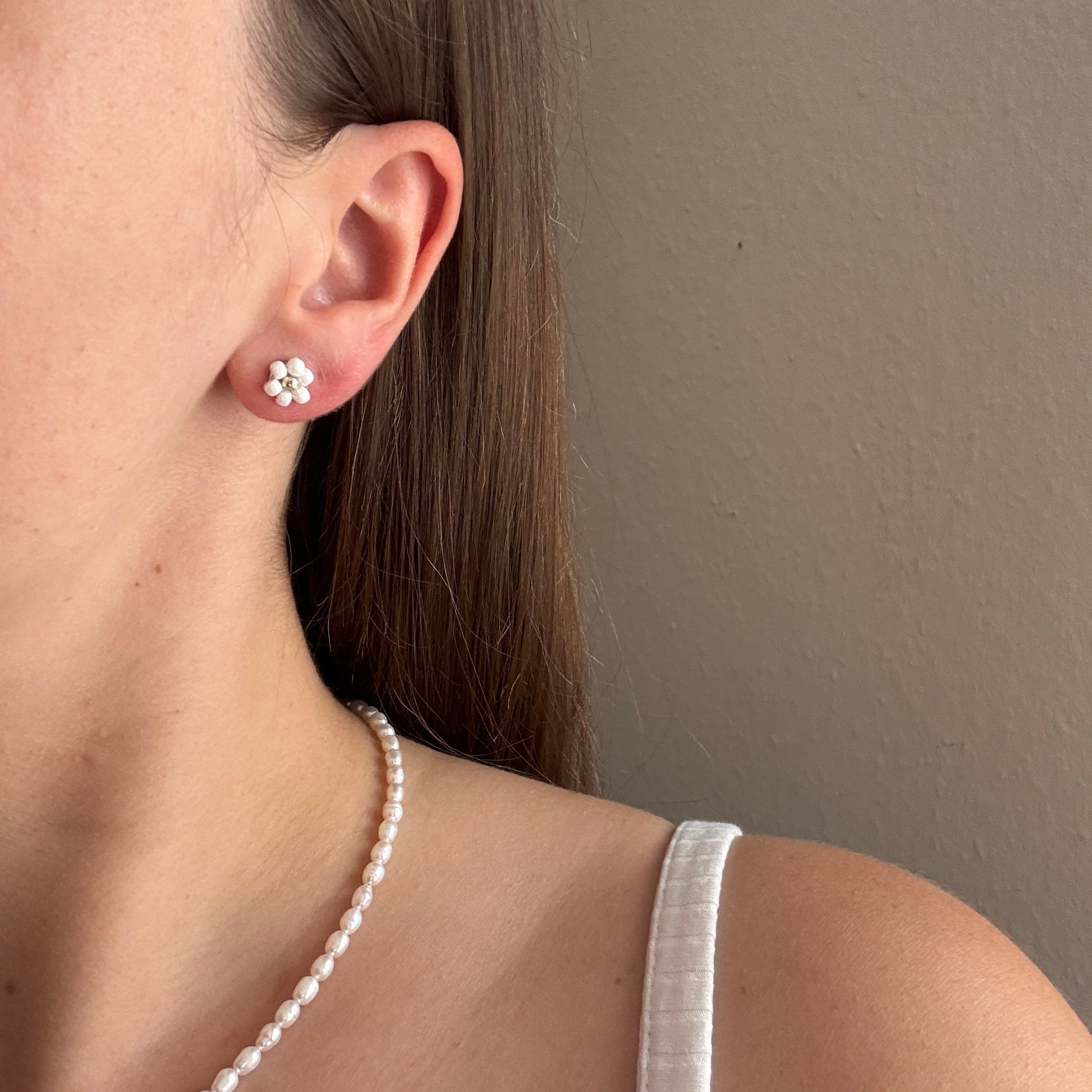 daisyohrstecker#Farbe_Silber