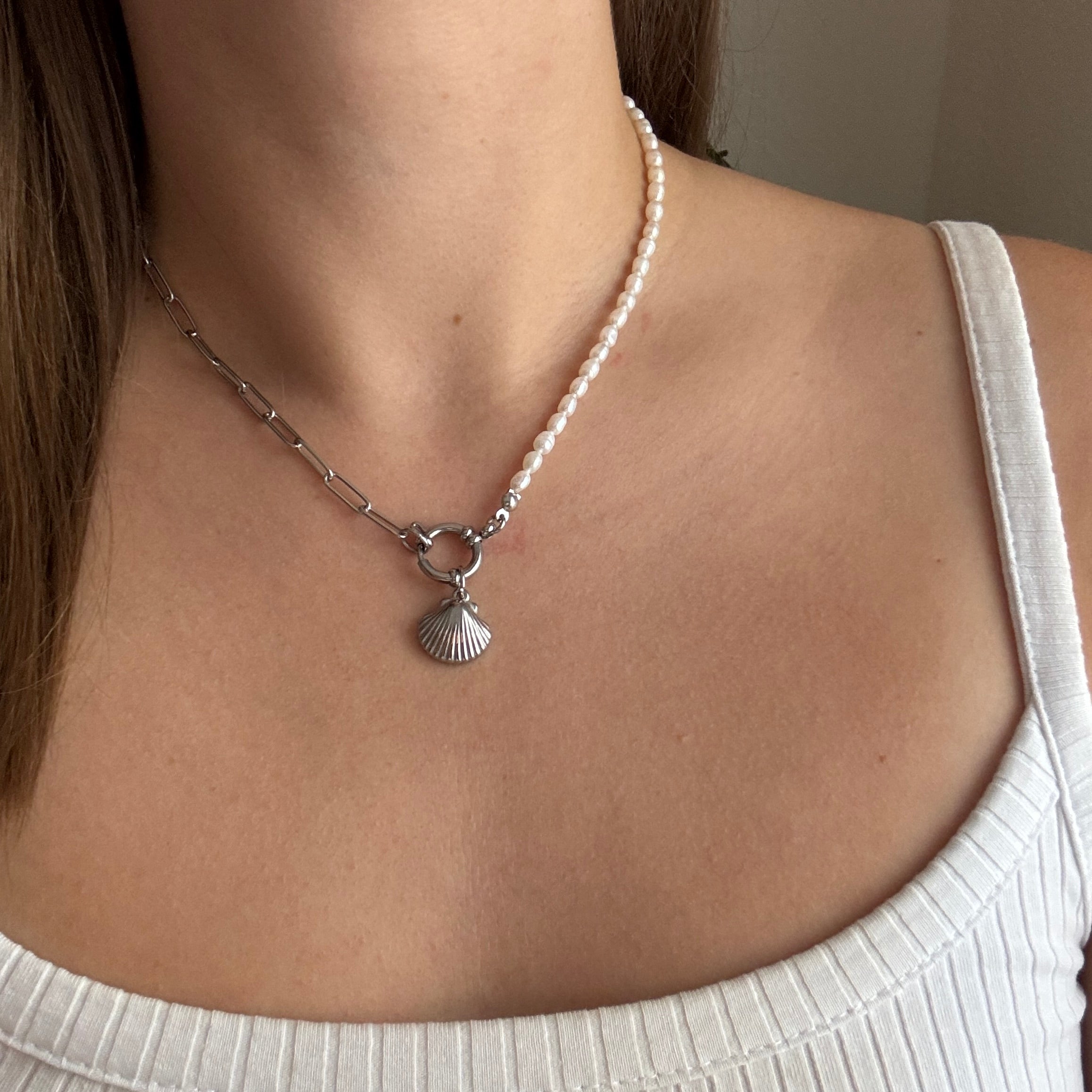 Muschel#Farbe_Silber