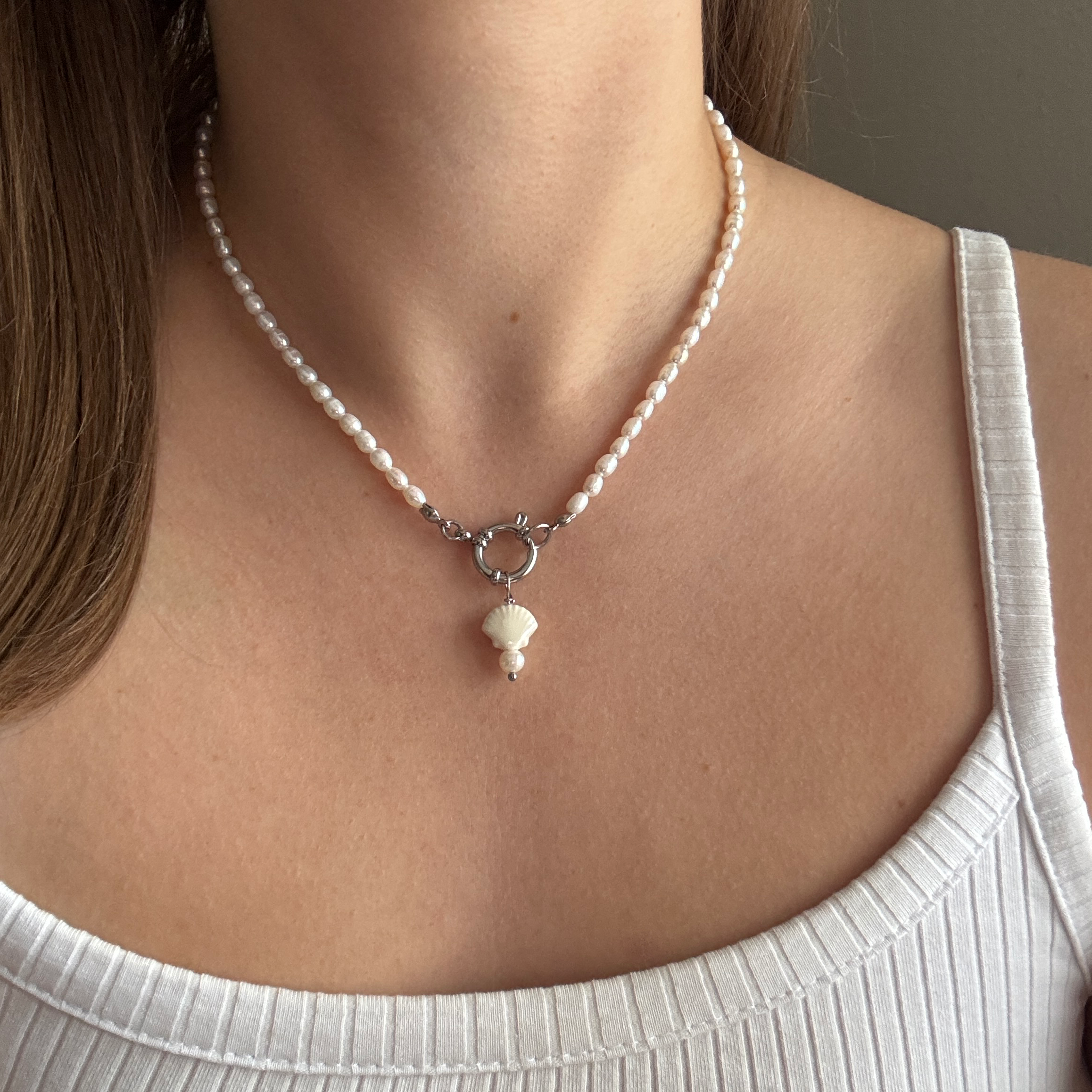 Shellbeige#Farbe_Silber