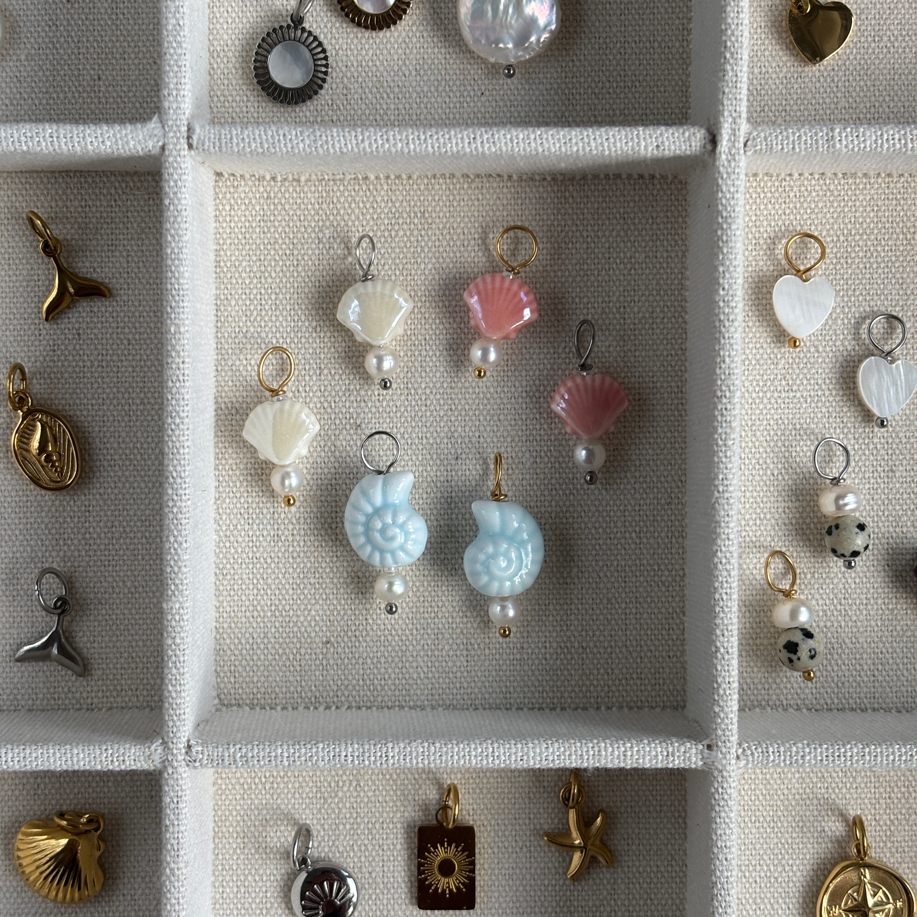 Anhänger Shell beige