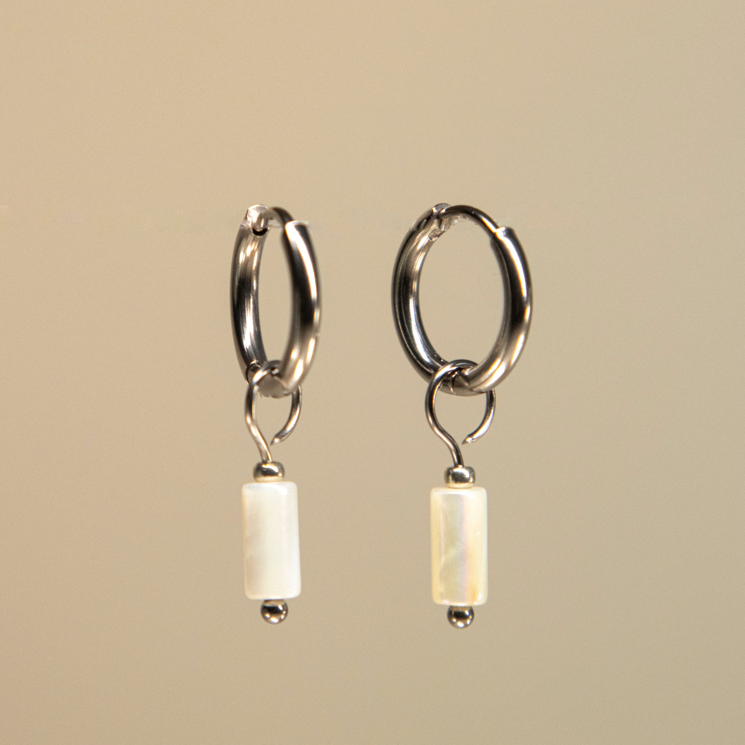 perlmutt#Farbe_Silber